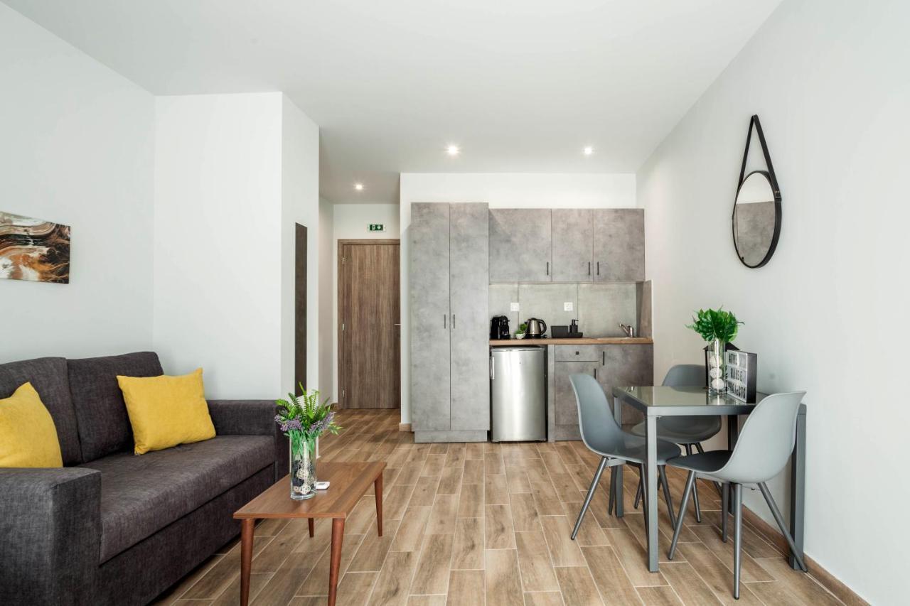 Raise Heraklion Boutique Apartments Bagian luar foto
