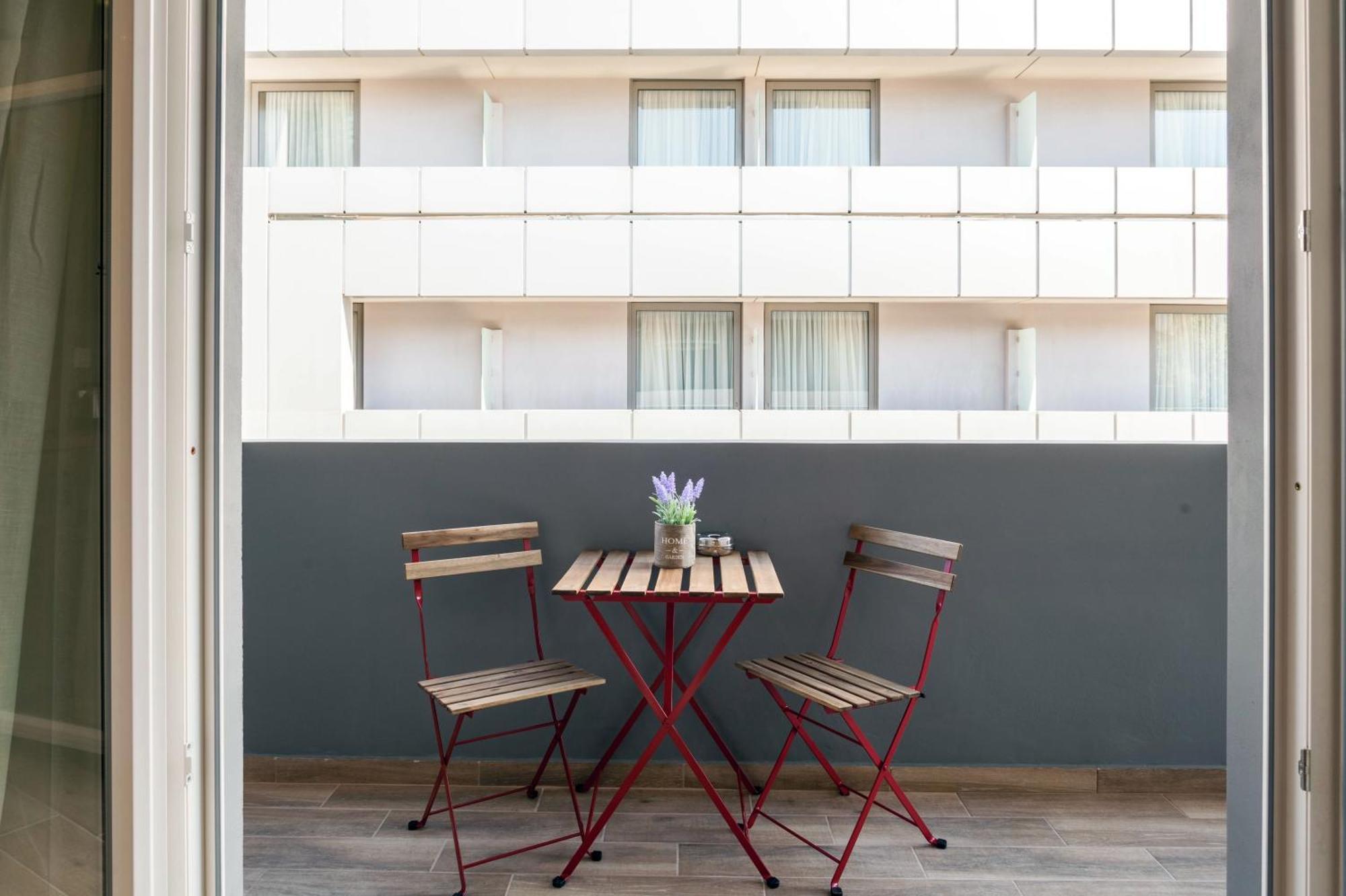 Raise Heraklion Boutique Apartments Bagian luar foto